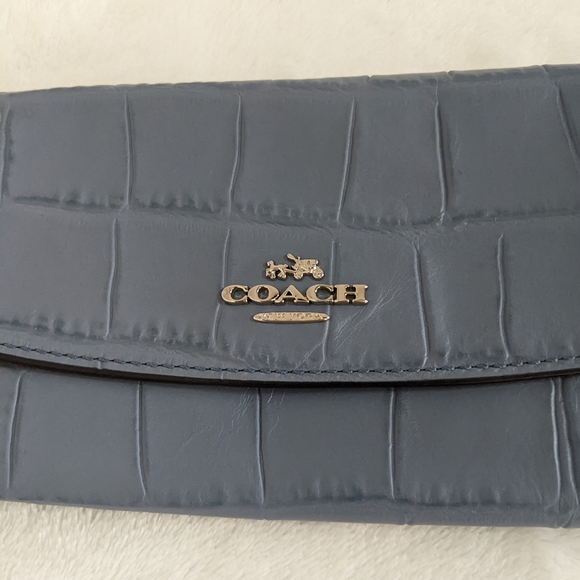 Vintage Coach Croc Embossed Wallet - Picture 2 of 9